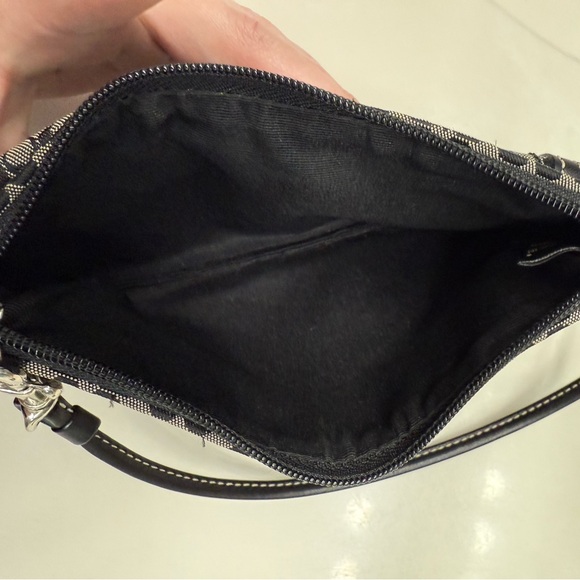 Coach Signature Logo Wristlet! - Picture 16 of 16